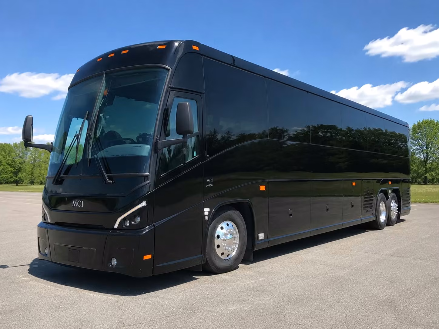 corporate event shuttle buses in dayton that keep your team moving efficiently