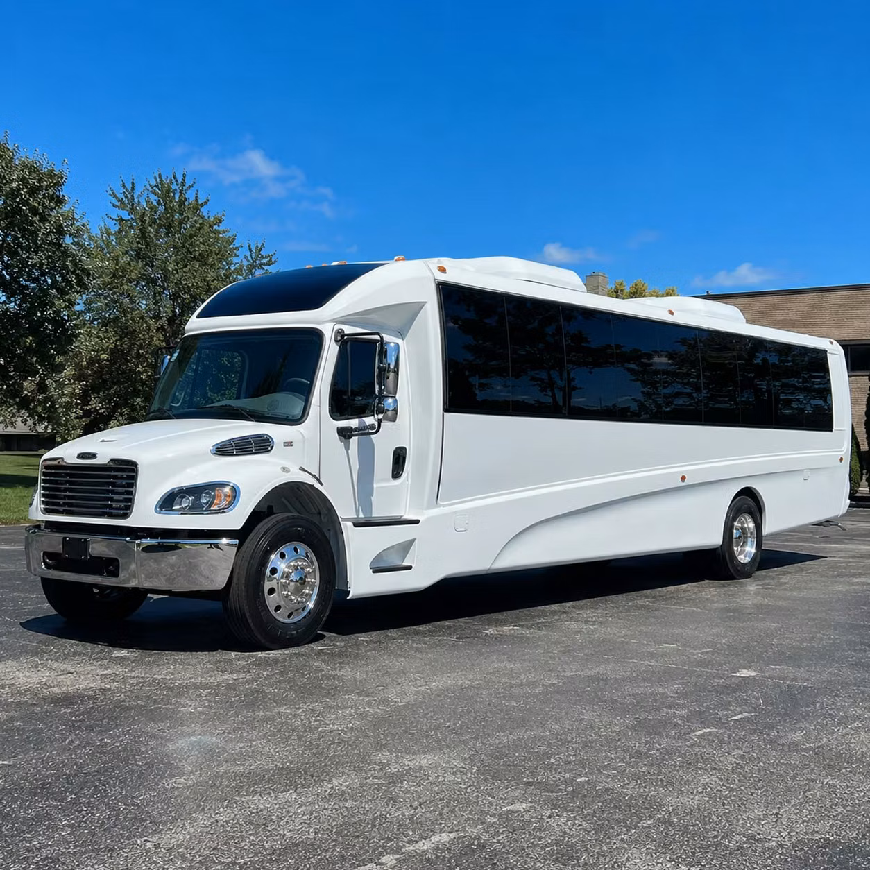 dayton 15 passenger minibus rental