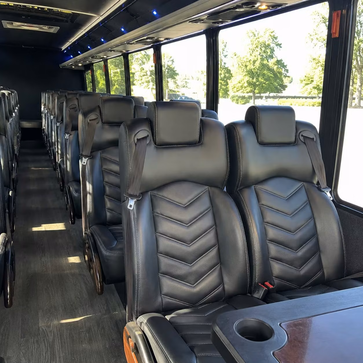 dayton 25 passenger minibus rental