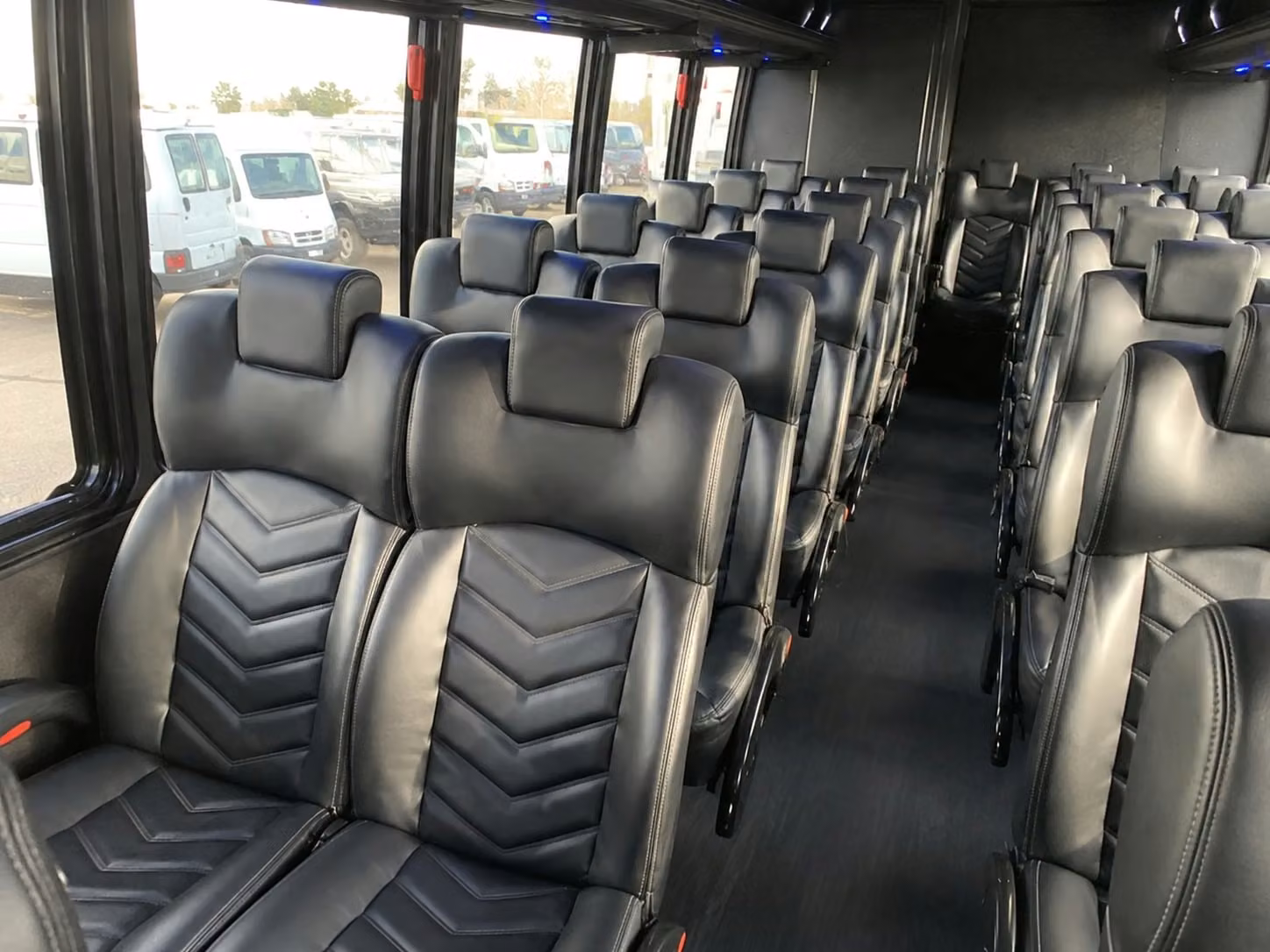 minibus rentals for dayton art institute student field trips
